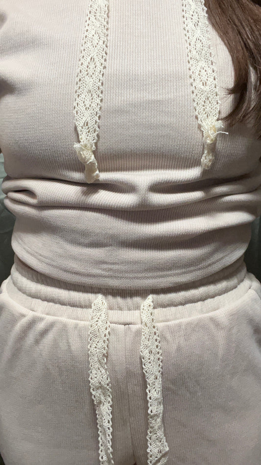 The Lace Comfort Set (pre-order)